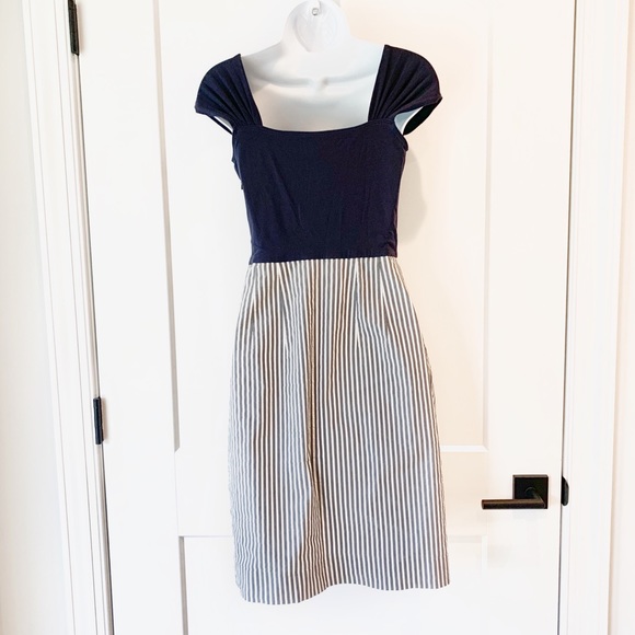 DKNY Seersucker Cap Sleeve Navy Blue White Dress 6 - Picture 4 of 8